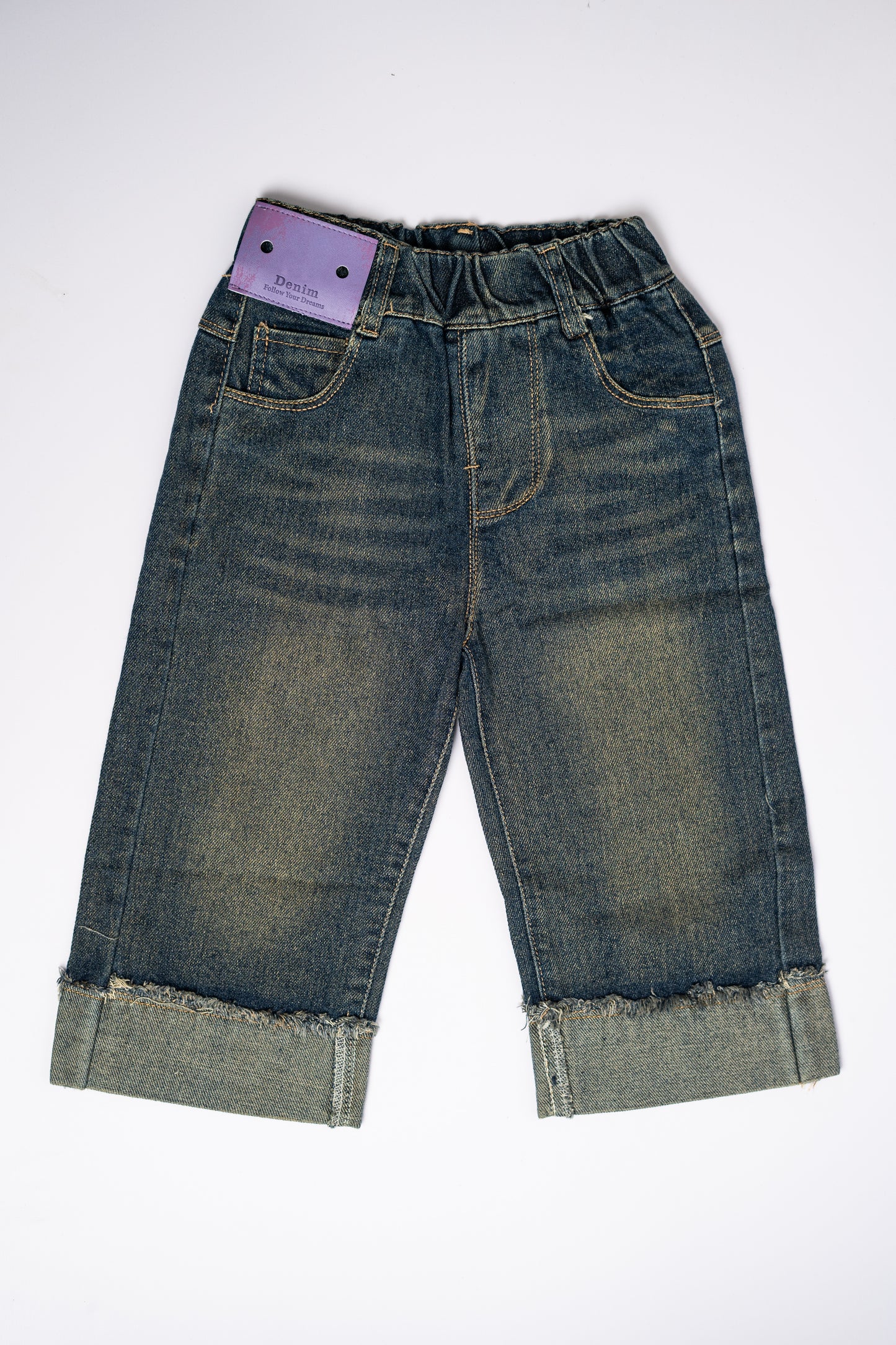 STRAIGHT DENIM