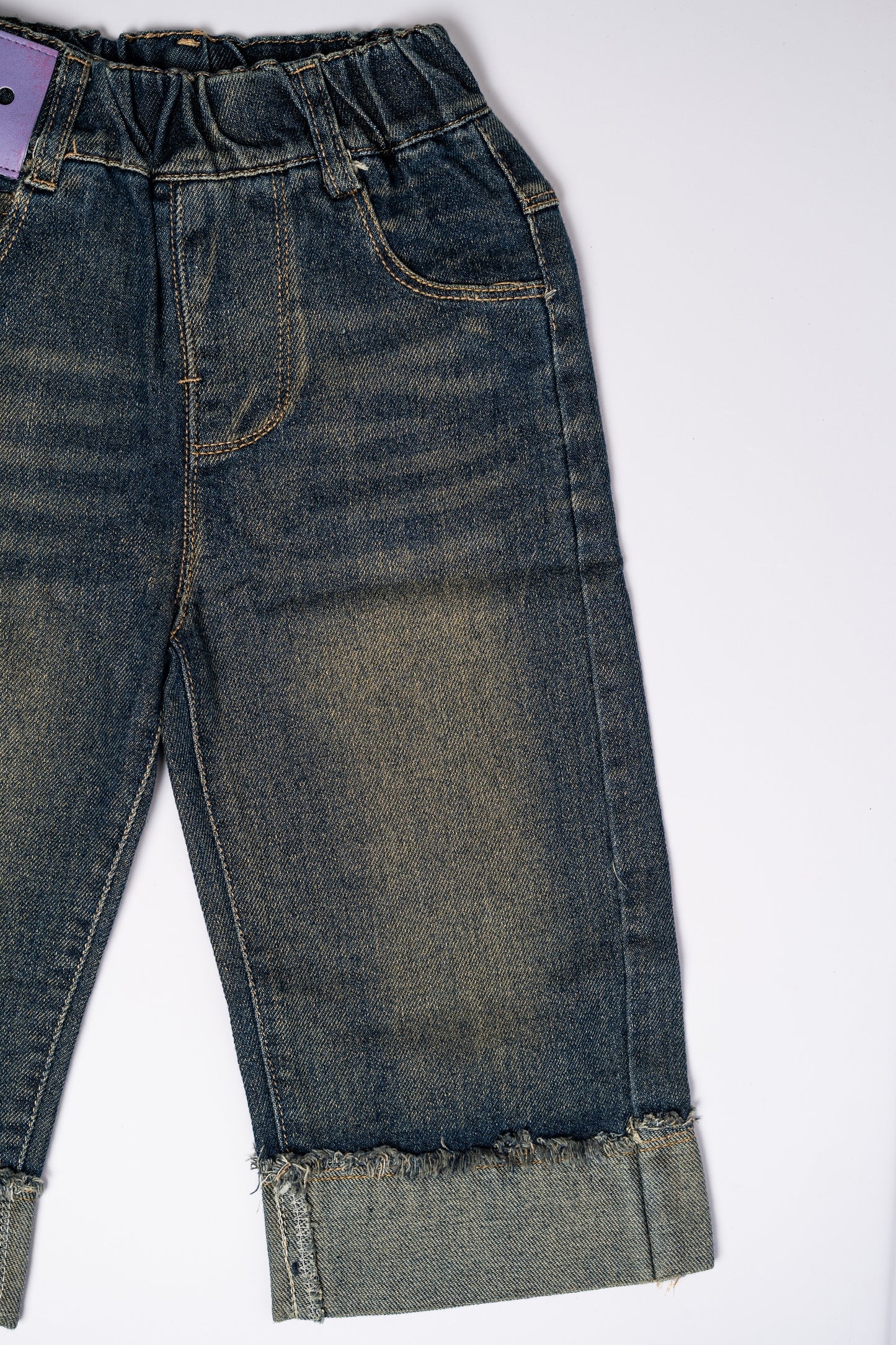 STRAIGHT DENIM