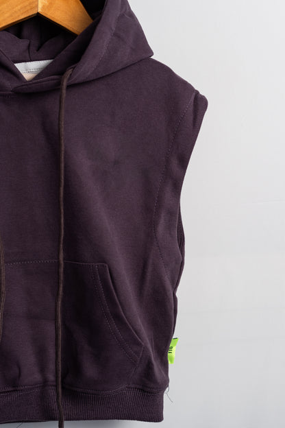 SLEEVELESS HOODIE